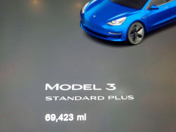 2021 TESLA MODEL 3