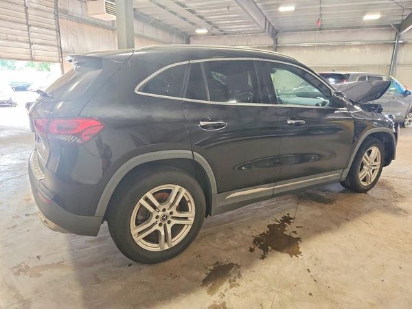2021 MERCEDES-BENZ GLA GLA250-4M