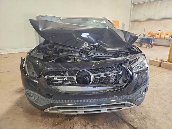 2021 MERCEDES-BENZ GLA GLA250-4M