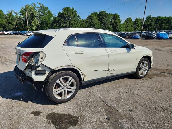 2017 MERCEDES-BENZ GLA GLA250-4M
