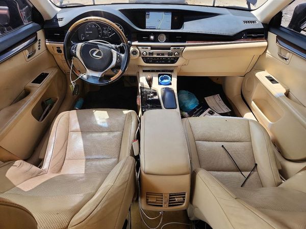 2014 LEXUS ES