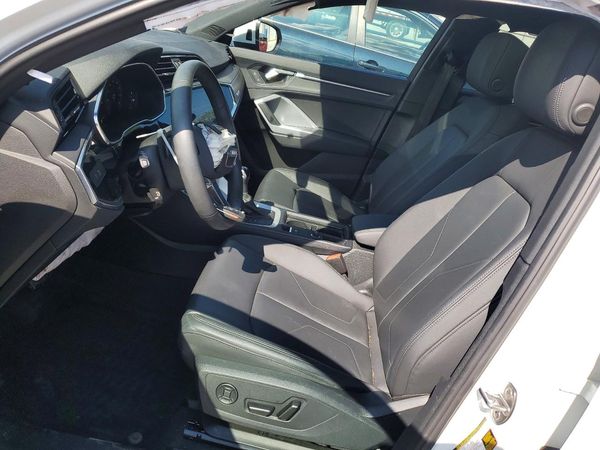2024 AUDI Q3