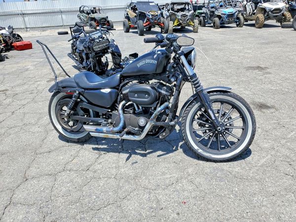 2015 HARLEY-DAVIDSON XL883