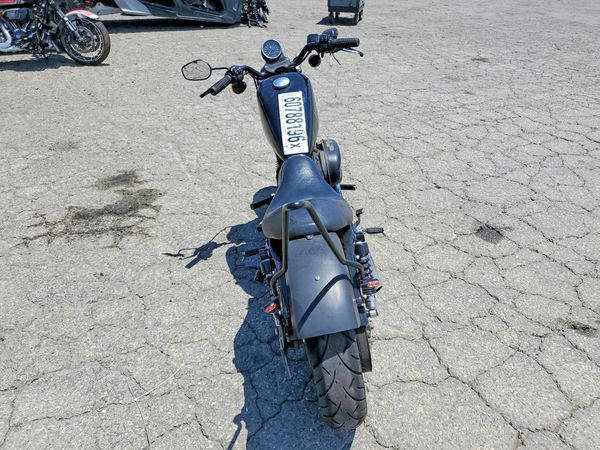 2015 HARLEY-DAVIDSON XL883