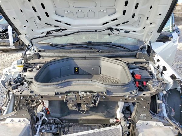 2025 JEEP WAGONEER Launch Edition — Engine bay