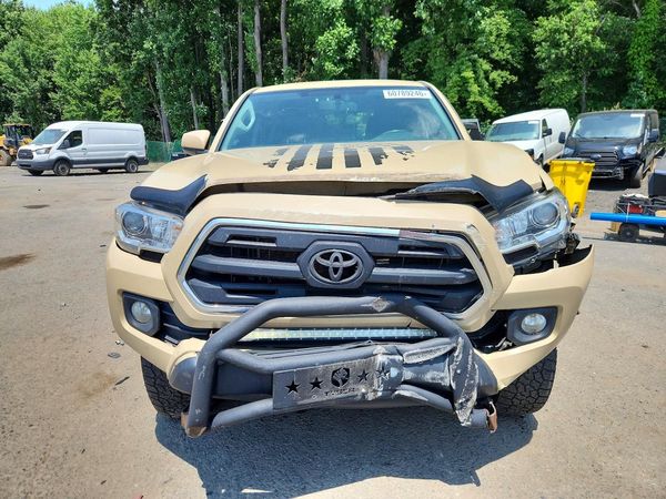 2016 TOYOTA TACOMA