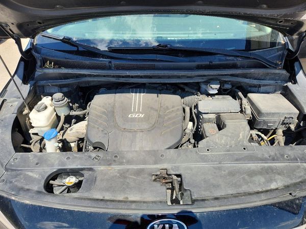 2017 KIA SEDONA LX