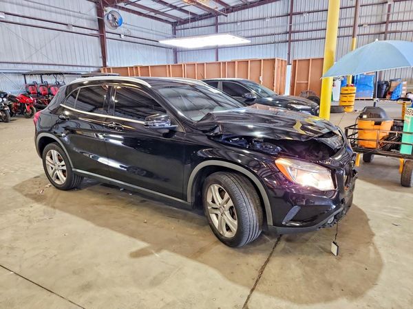 2017 MERCEDES-BENZ GLA GLA250-4M