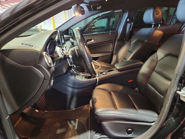 2017 MERCEDES-BENZ GLA GLA250-4M