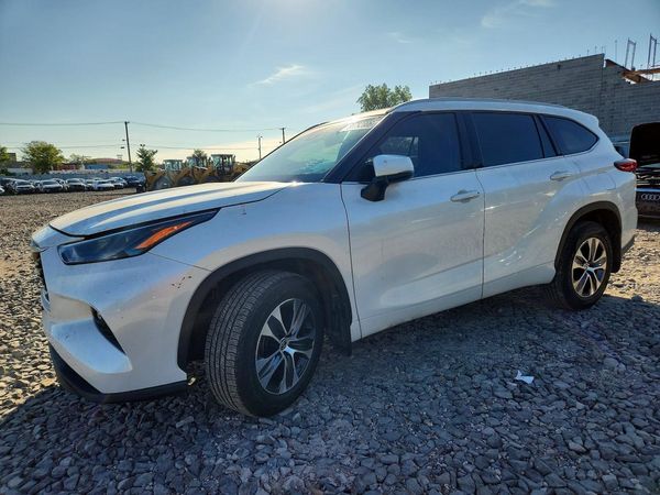 2022 TOYOTA HIGHLANDER