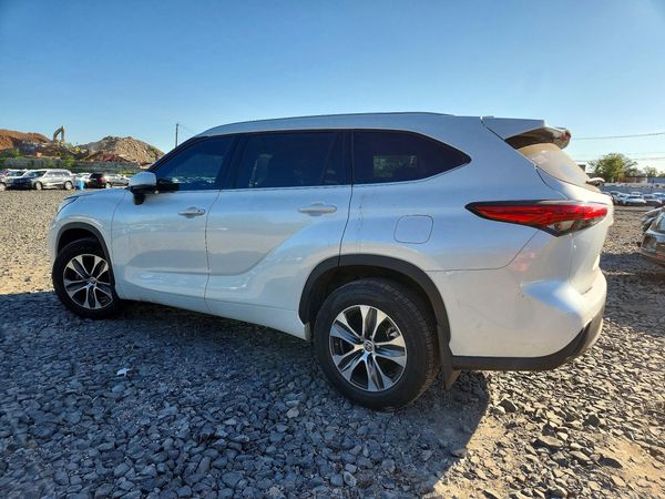 2022 TOYOTA HIGHLANDER