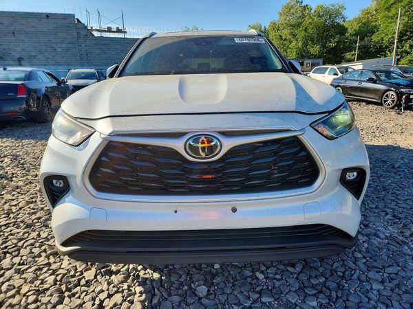 2022 TOYOTA HIGHLANDER