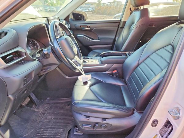 2022 TOYOTA HIGHLANDER