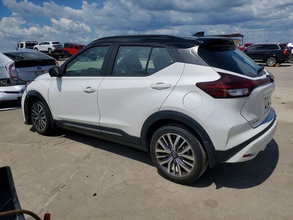 2024 NISSAN KICKS