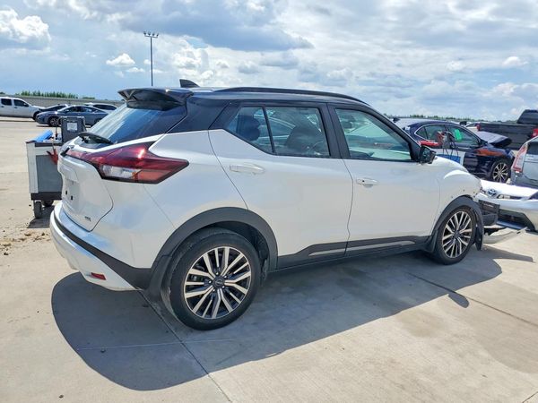 2024 NISSAN KICKS