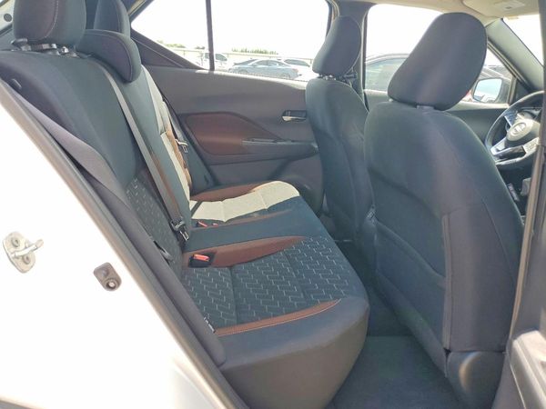 2024 NISSAN KICKS