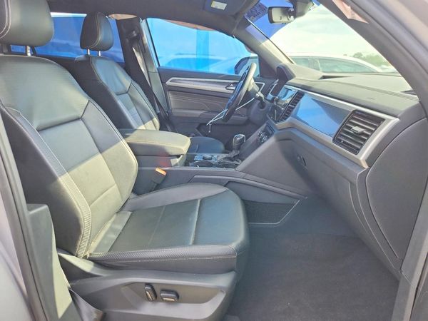 2023 VOLKSWAGEN ATLAS CROSS SPORT 4Motion SEL R-Line Black