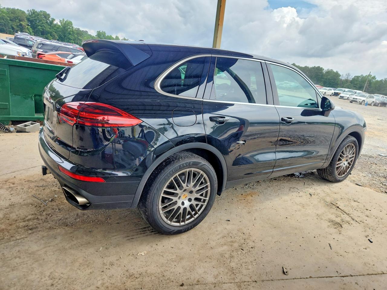 2016 PORSCHE CAYENNE