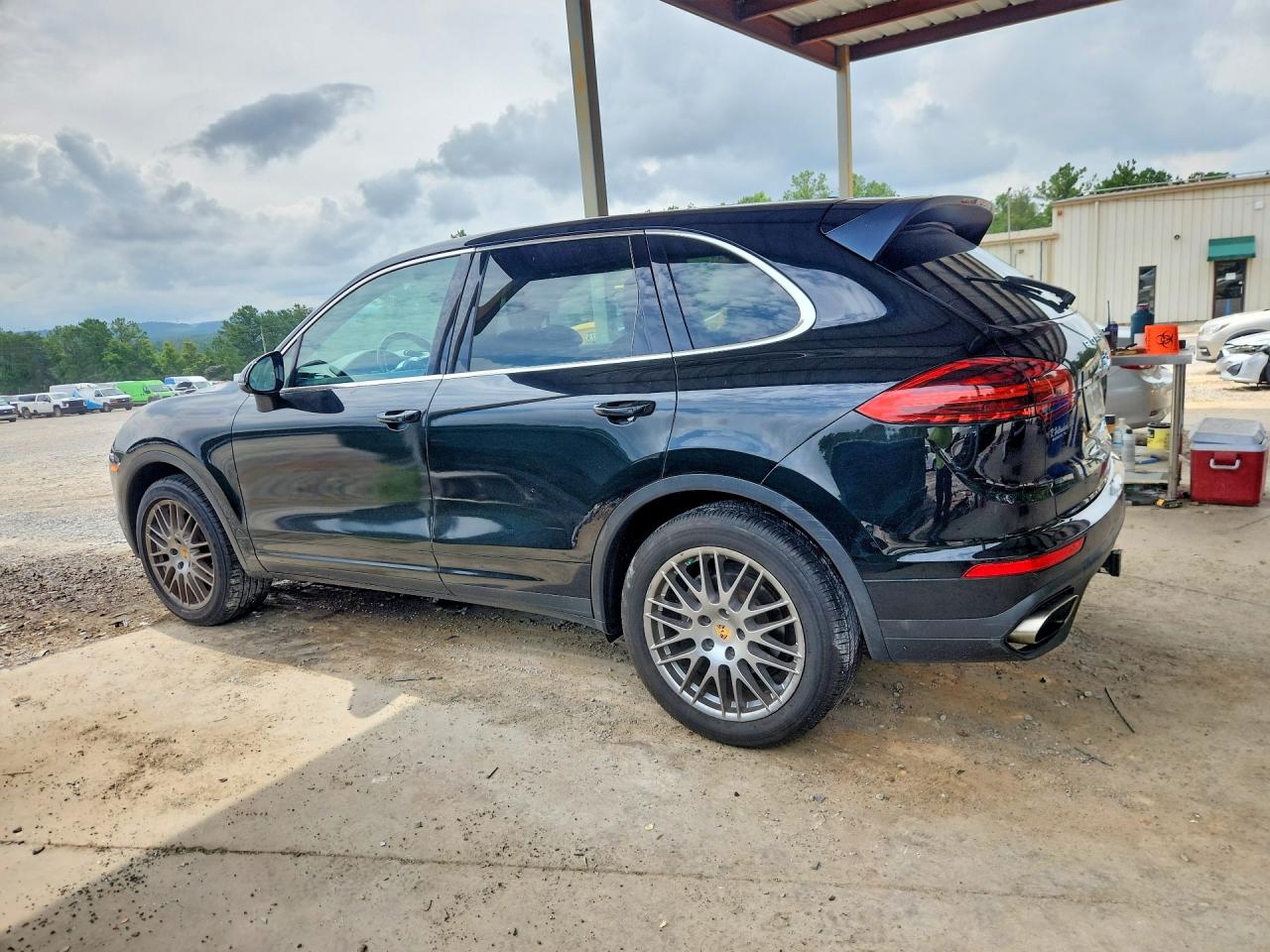 2016 PORSCHE CAYENNE