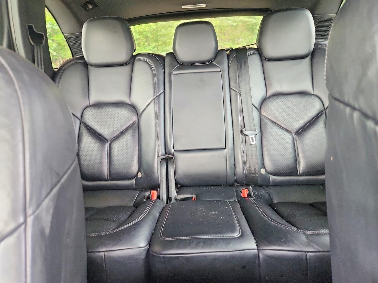 2016 PORSCHE CAYENNE