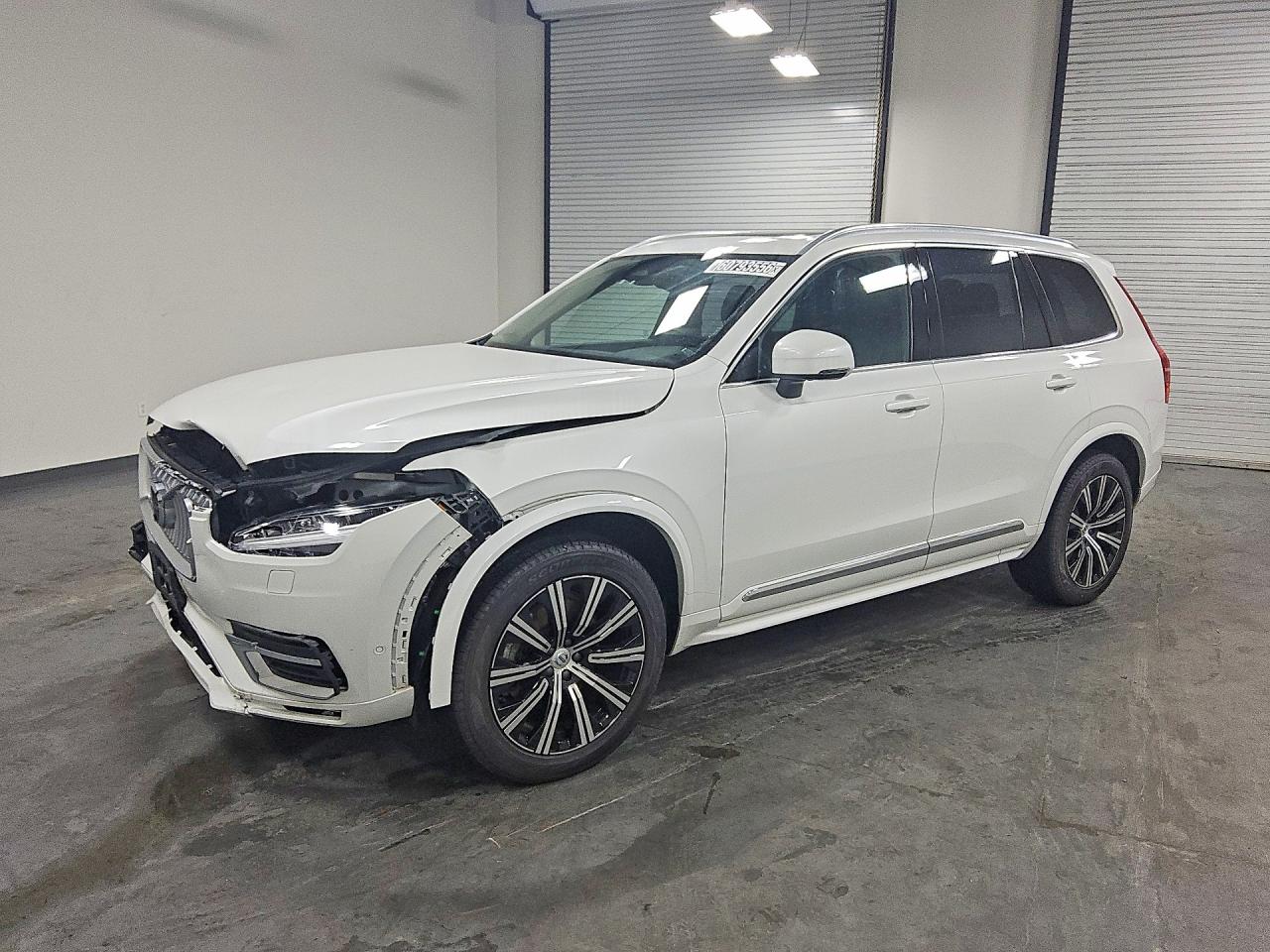 2025 VOLVO XC90 Plus Bright