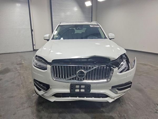 2025 VOLVO XC90 Plus Bright