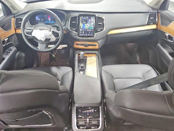 2025 VOLVO XC90 Plus Bright
