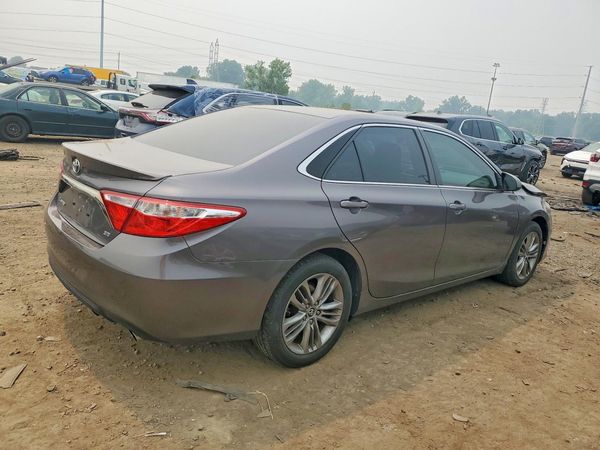 2015 TOYOTA CAMRY