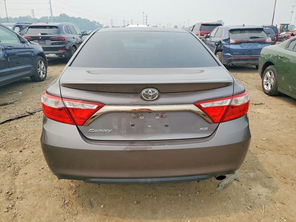 2015 TOYOTA CAMRY
