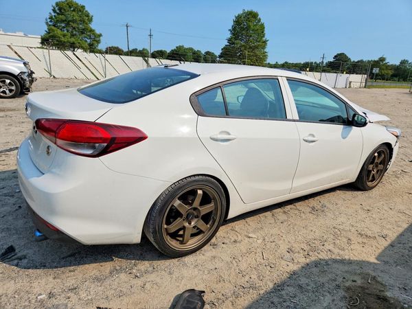 2018 KIA FORTE LX Base
