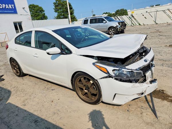 2018 KIA FORTE LX Base
