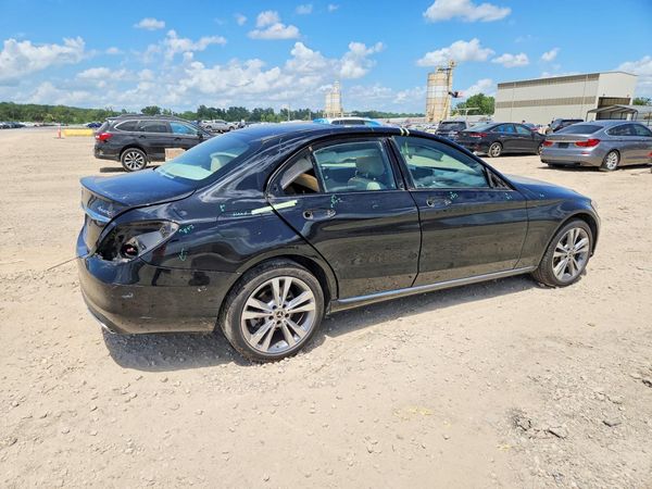 2018 MERCEDES-BENZ C C300d-4M