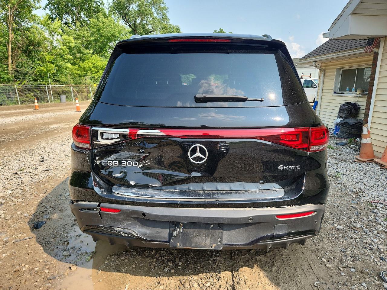 2022 MERCEDES-BENZ EQB EQB300 4MATIC