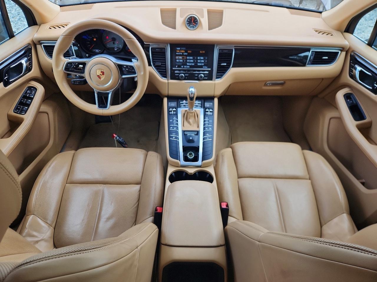 2015 PORSCHE MACAN