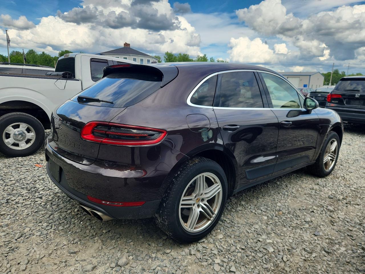 2015 PORSCHE MACAN