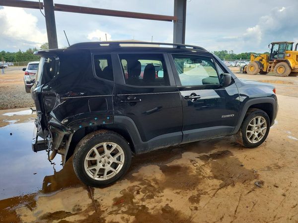 2022 JEEP RENEGADE LATITUDE 4X4