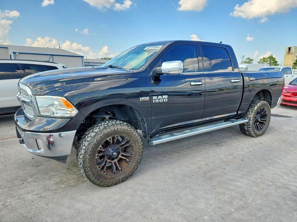 2017 RAM 1500 SLT