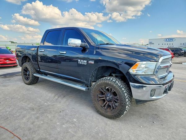 2017 RAM 1500 SLT