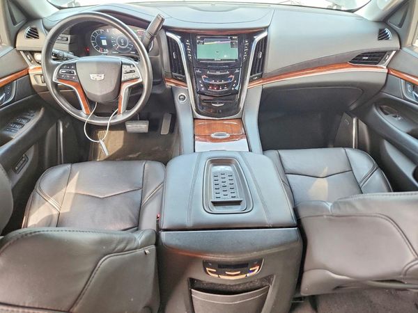 2016 CADILLAC ESCALADE Premium