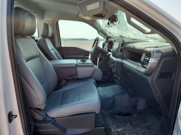 2025 FORD F150 XL