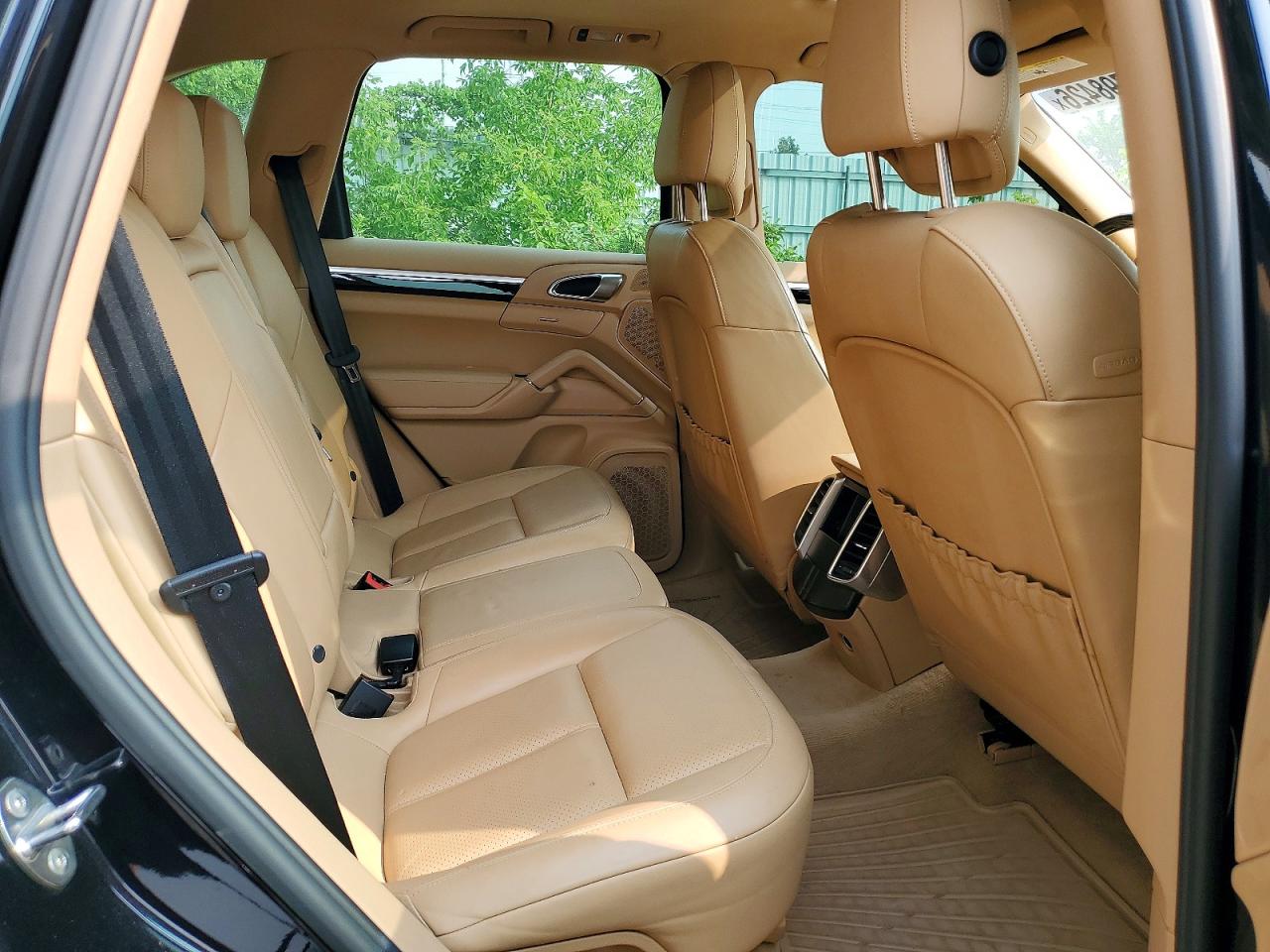 2013 PORSCHE CAYENNE