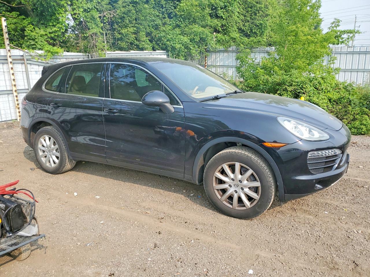 2013 PORSCHE CAYENNE
