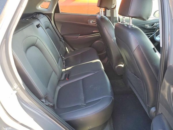 2021 HYUNDAI KONA Limited
