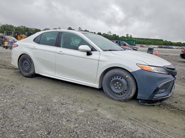2020 TOYOTA CAMRY XSE