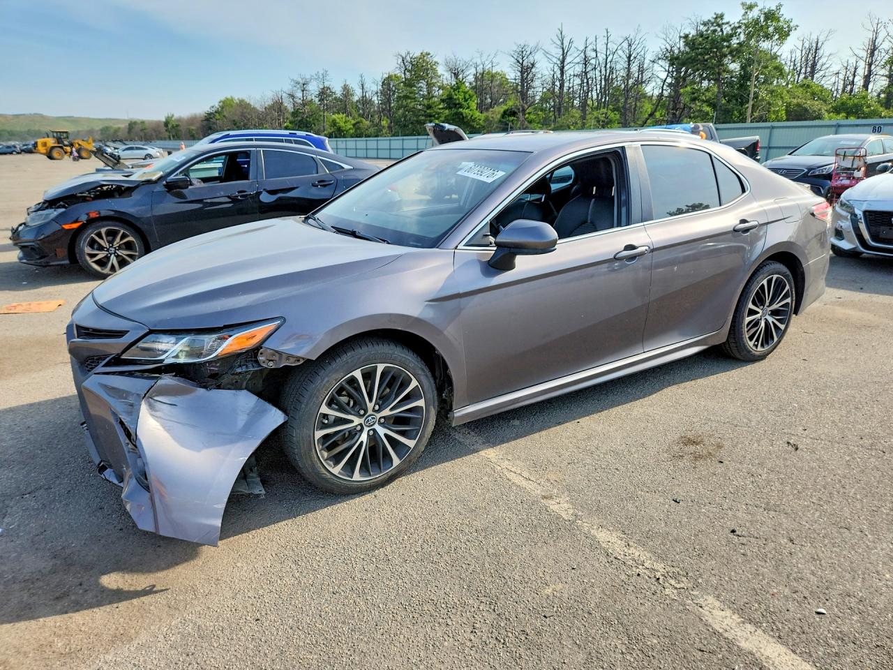2019 TOYOTA CAMRY L/LE/SE/XLE — Front 3/4