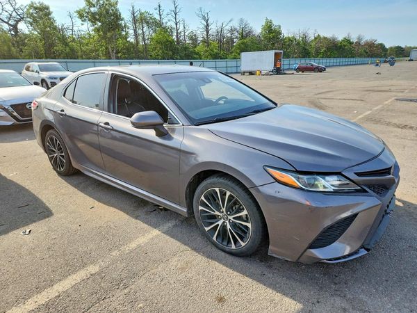 2019 TOYOTA CAMRY L/LE/SE/XLE — Passenger 3/4