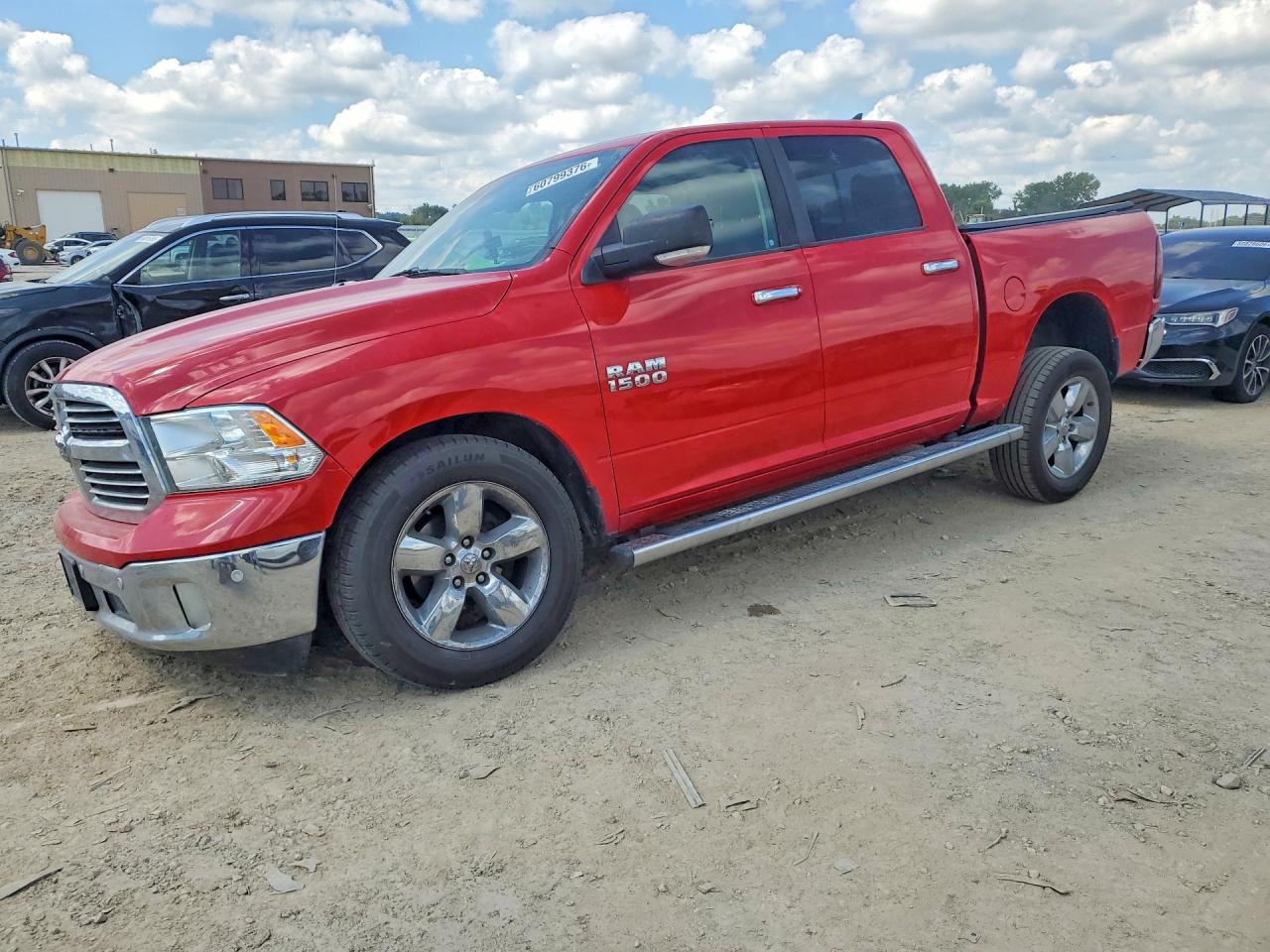 2016 RAM 1500 SLT CREW CAB 4X4