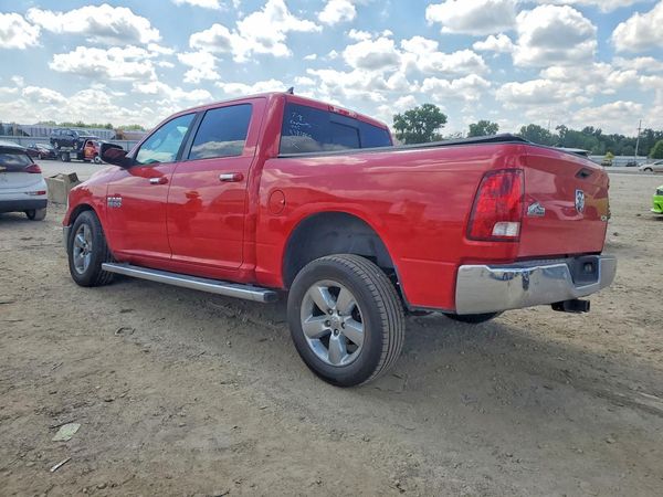 2016 RAM 1500 SLT CREW CAB 4X4