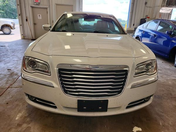 2013 CHRYSLER 300 Base