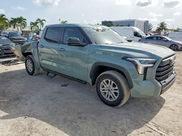 2024 TOYOTA TUNDRA SR5